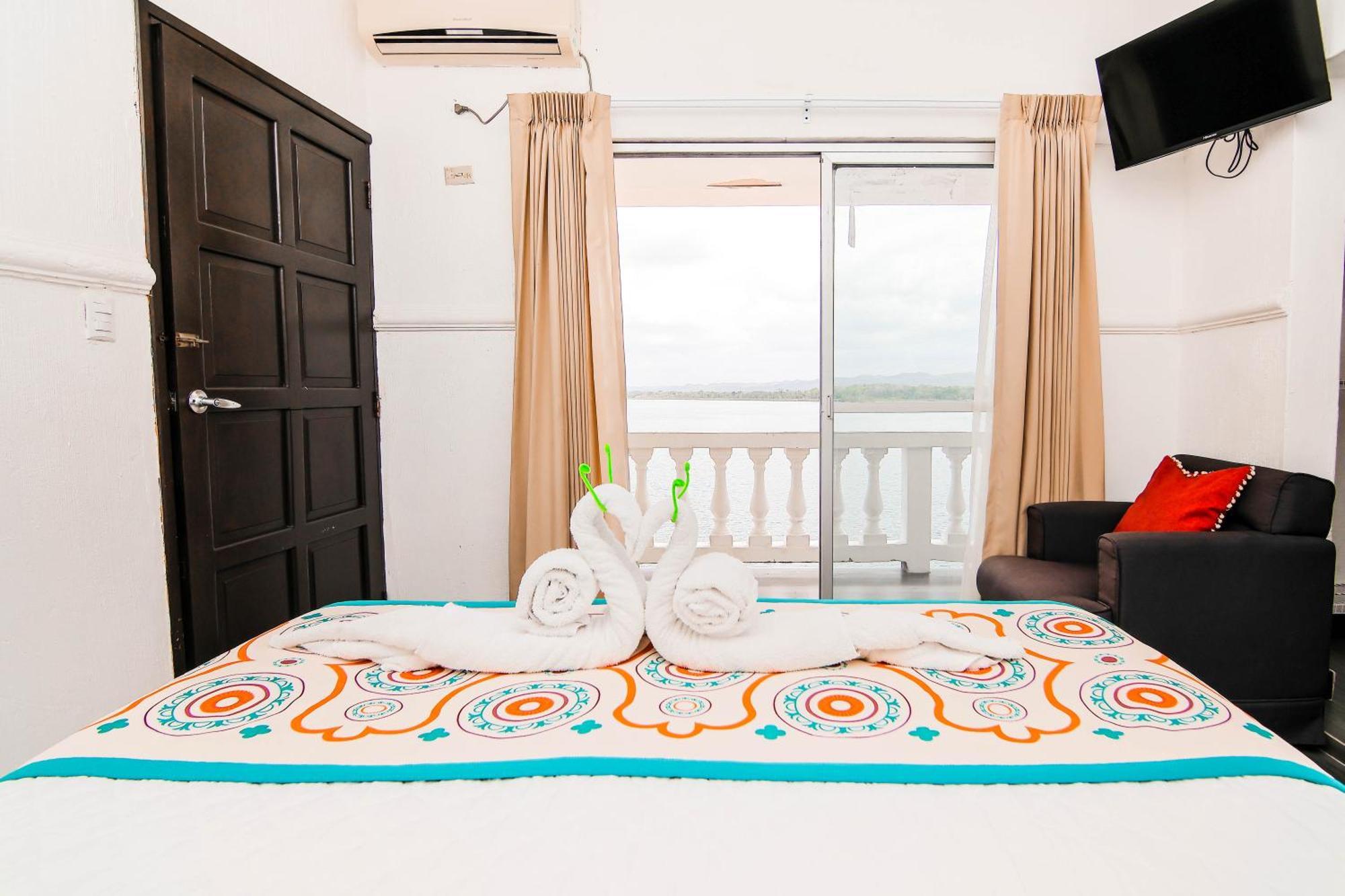 Hotel Villa Del Lago Flores Dış mekan fotoğraf