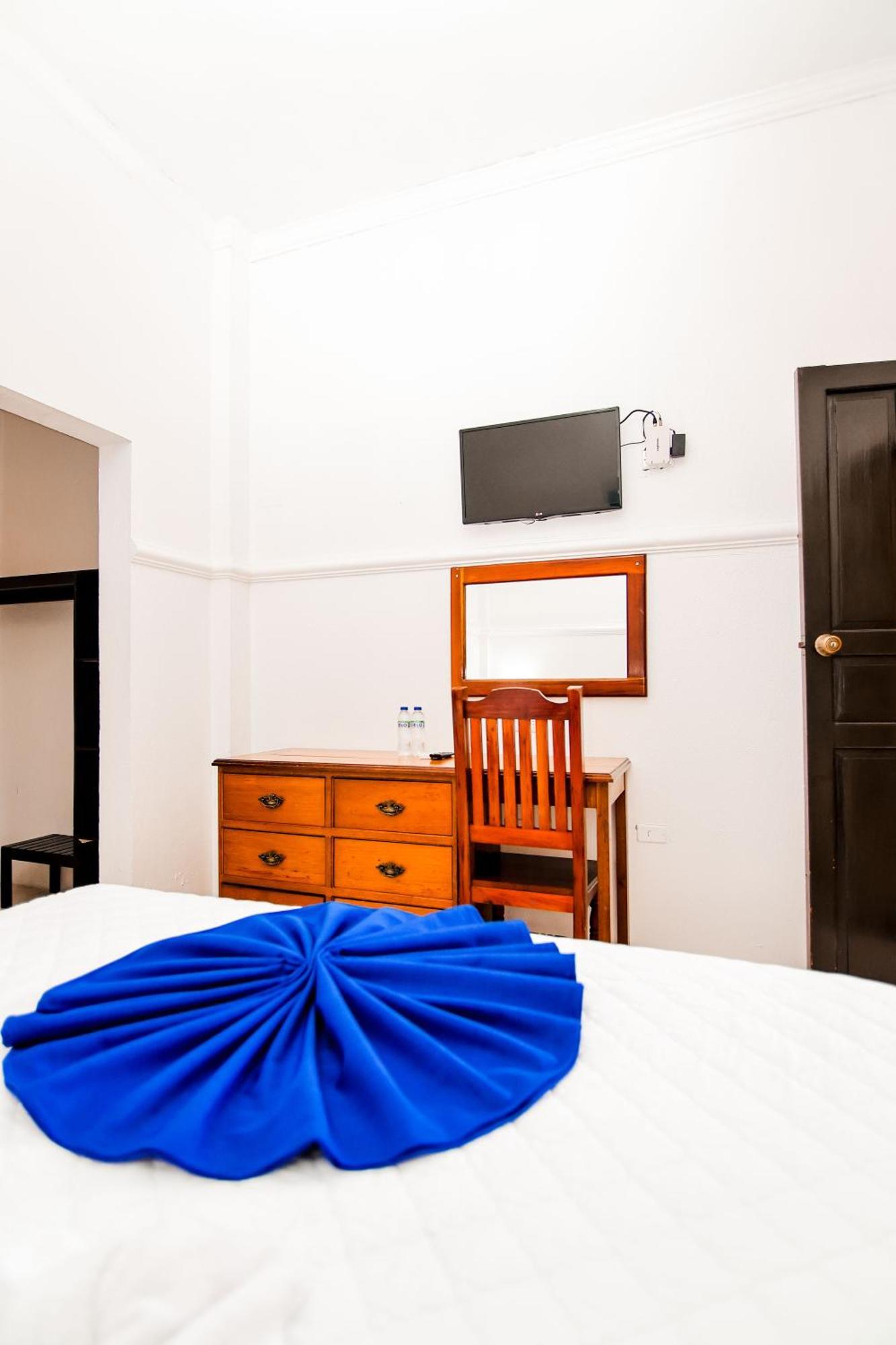 Hotel Villa Del Lago Flores Dış mekan fotoğraf
