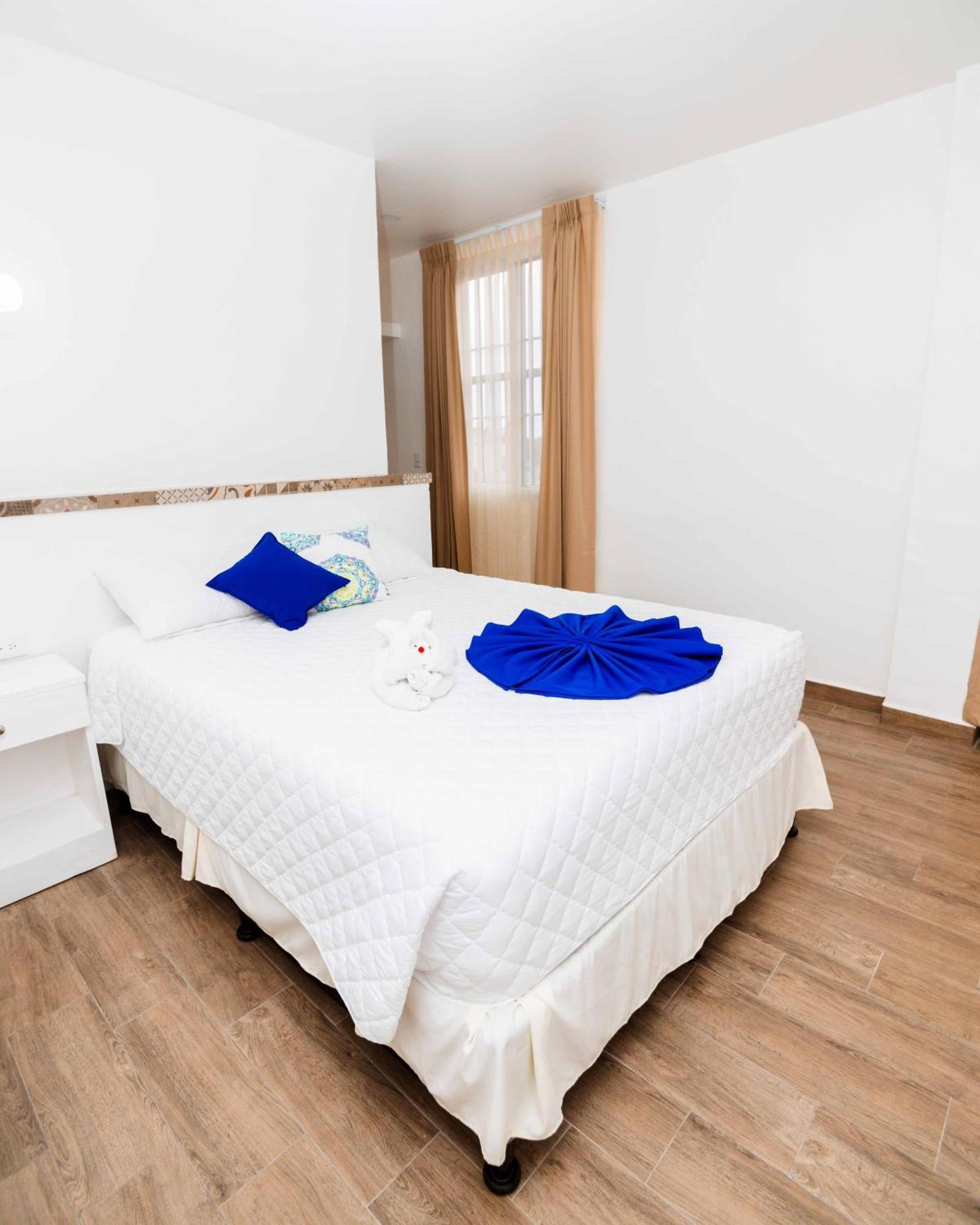 Hotel Villa Del Lago Flores Dış mekan fotoğraf