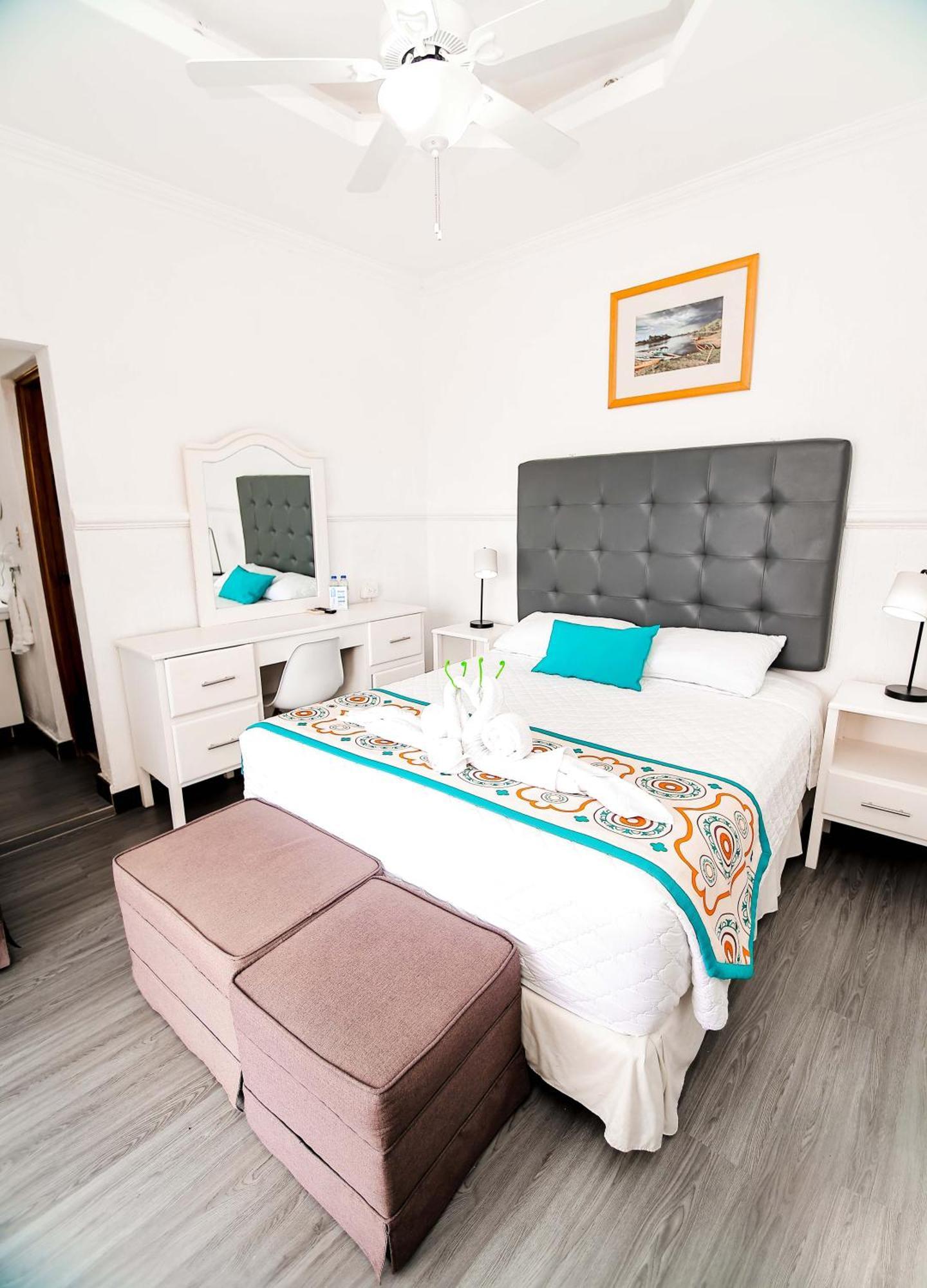 Hotel Villa Del Lago Flores Dış mekan fotoğraf