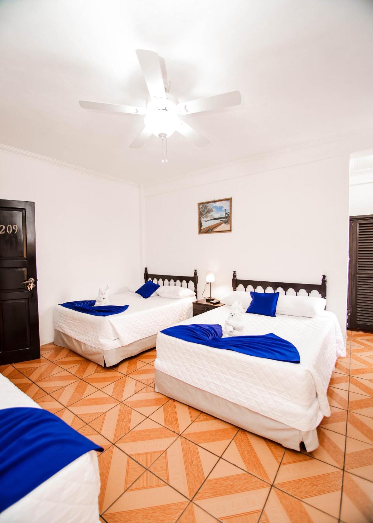 Hotel Villa Del Lago Flores Dış mekan fotoğraf